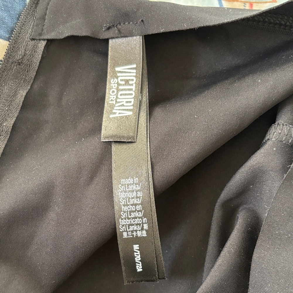 Victoria's Secret Black Cropped Pants - Picture 5 of 5